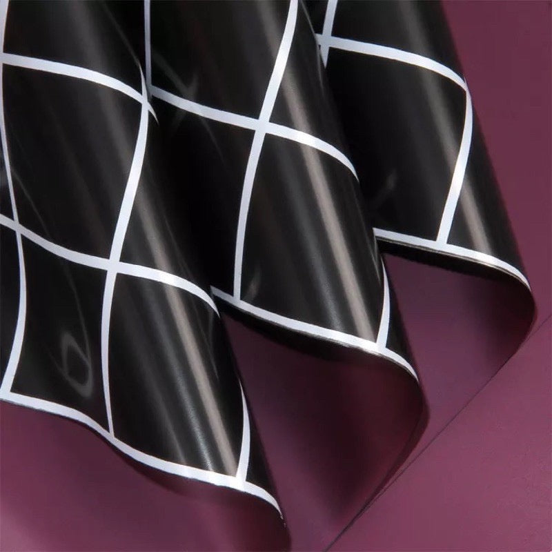 20pcs in 1 Pack Checkered Wrappers Two Sided Bouquet Wrapping Material (Waterproof)