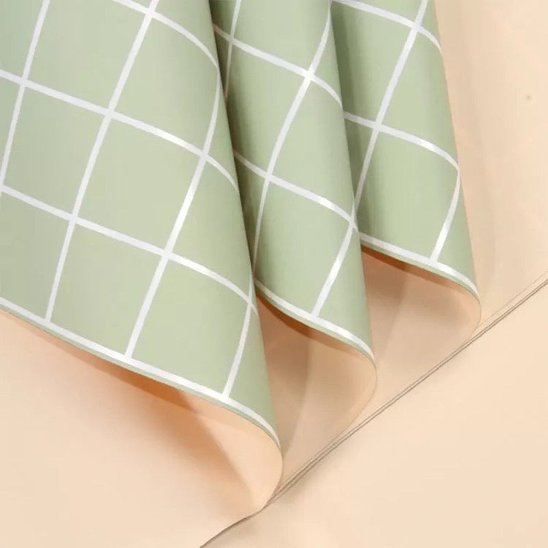 20pcs in 1 Pack Checkered Wrappers Two Sided Bouquet Wrapping Material (Waterproof)