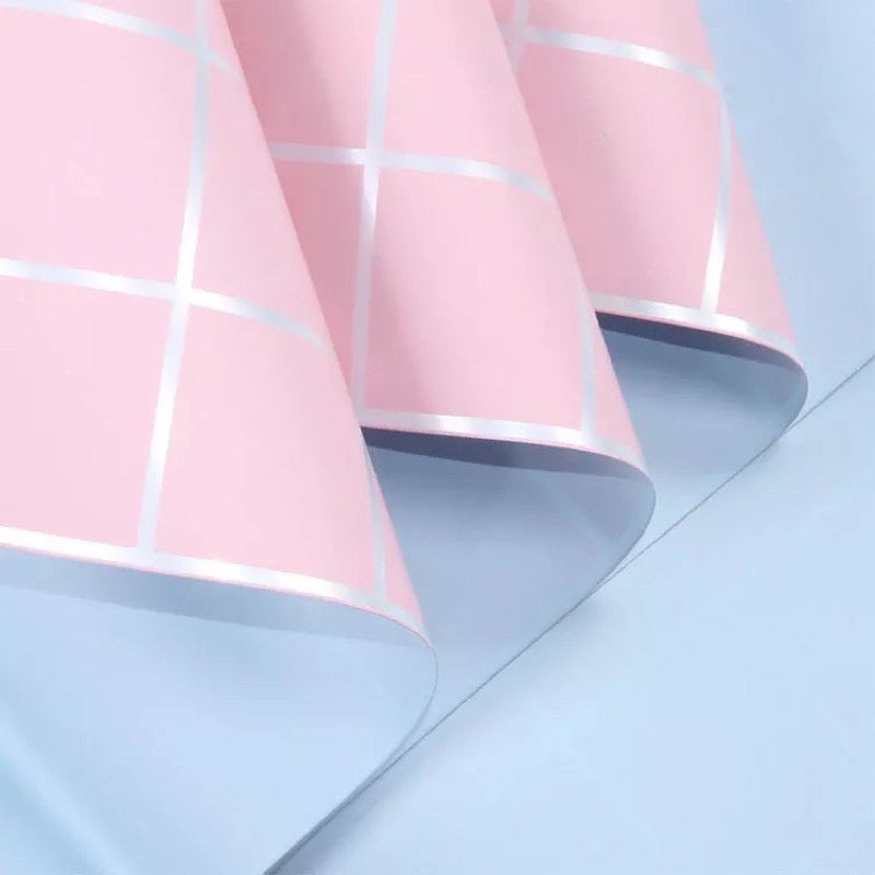 20pcs in 1 Pack Checkered Wrappers Two Sided Bouquet Wrapping Material (Waterproof)