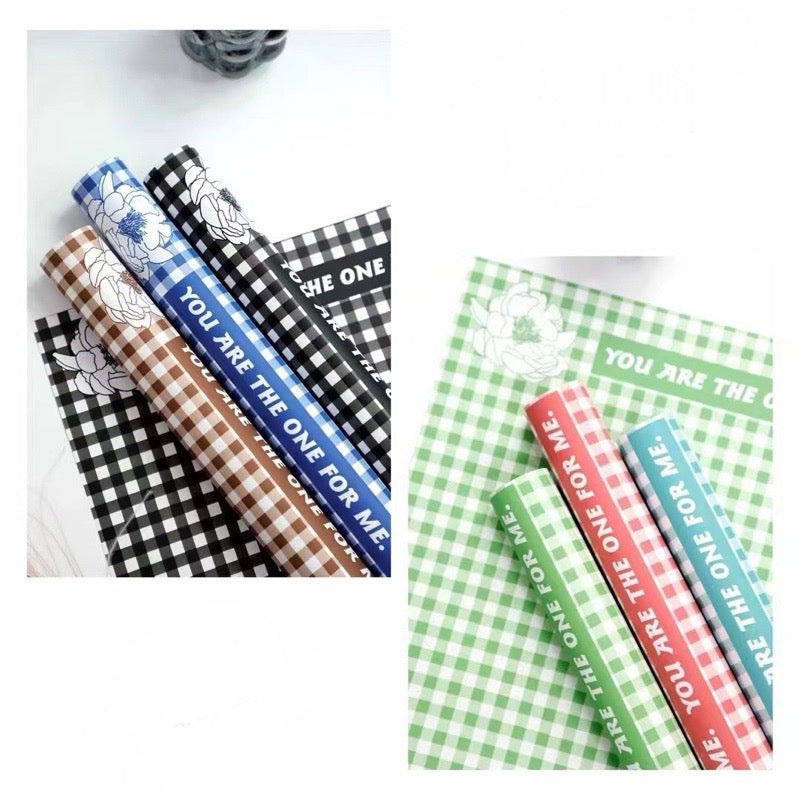 20pcs Small Grid Wrappers Bouquet Wrapping Materials (Waterproof)